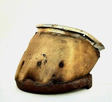 ZOCCOLO DI CAVALLO ADATTATO A POSACENERE - ACCIAIO E FERRO - INIZI '900 - ITALIA