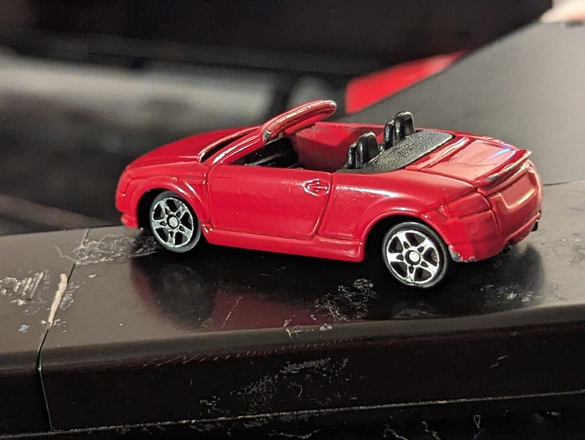 ELEGANT AUDI TT ROADSTER CHERRY 🍒 RED/JET BLACK CONVERTIBLE MFG