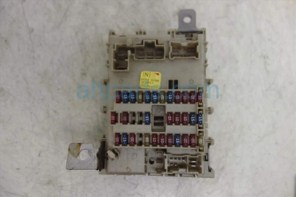 2000 2001 Infiniti I30 Cabin Room Inside Fuse Box 24350-3Y300 - Imagen 2 de 4