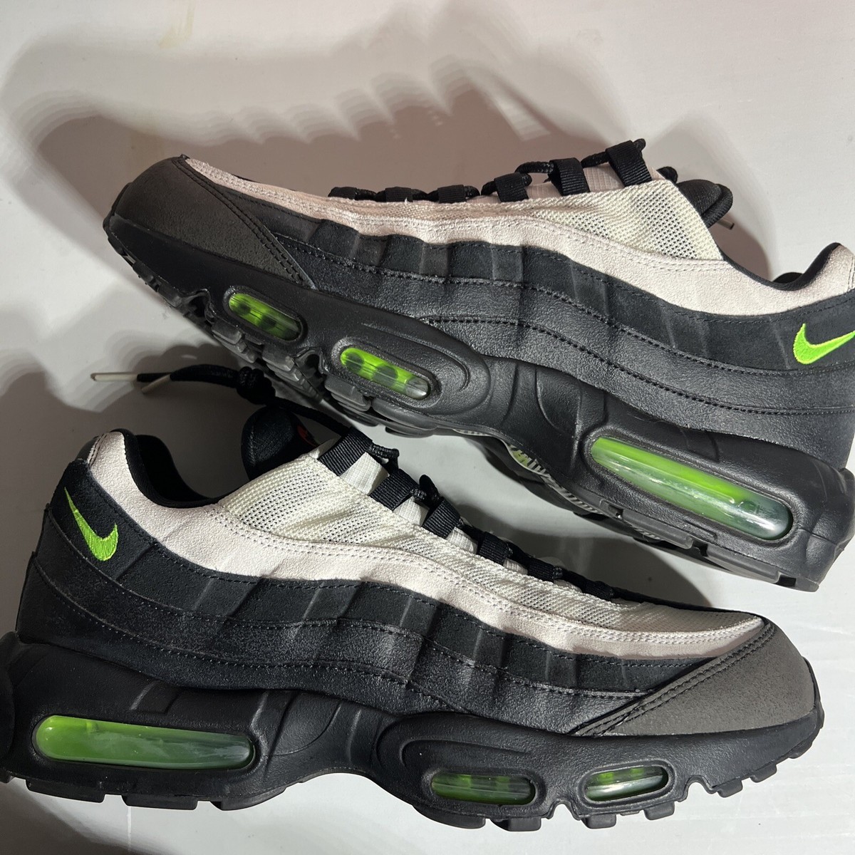 Size 13 Nike Air Max 95 Essential Antifreeze