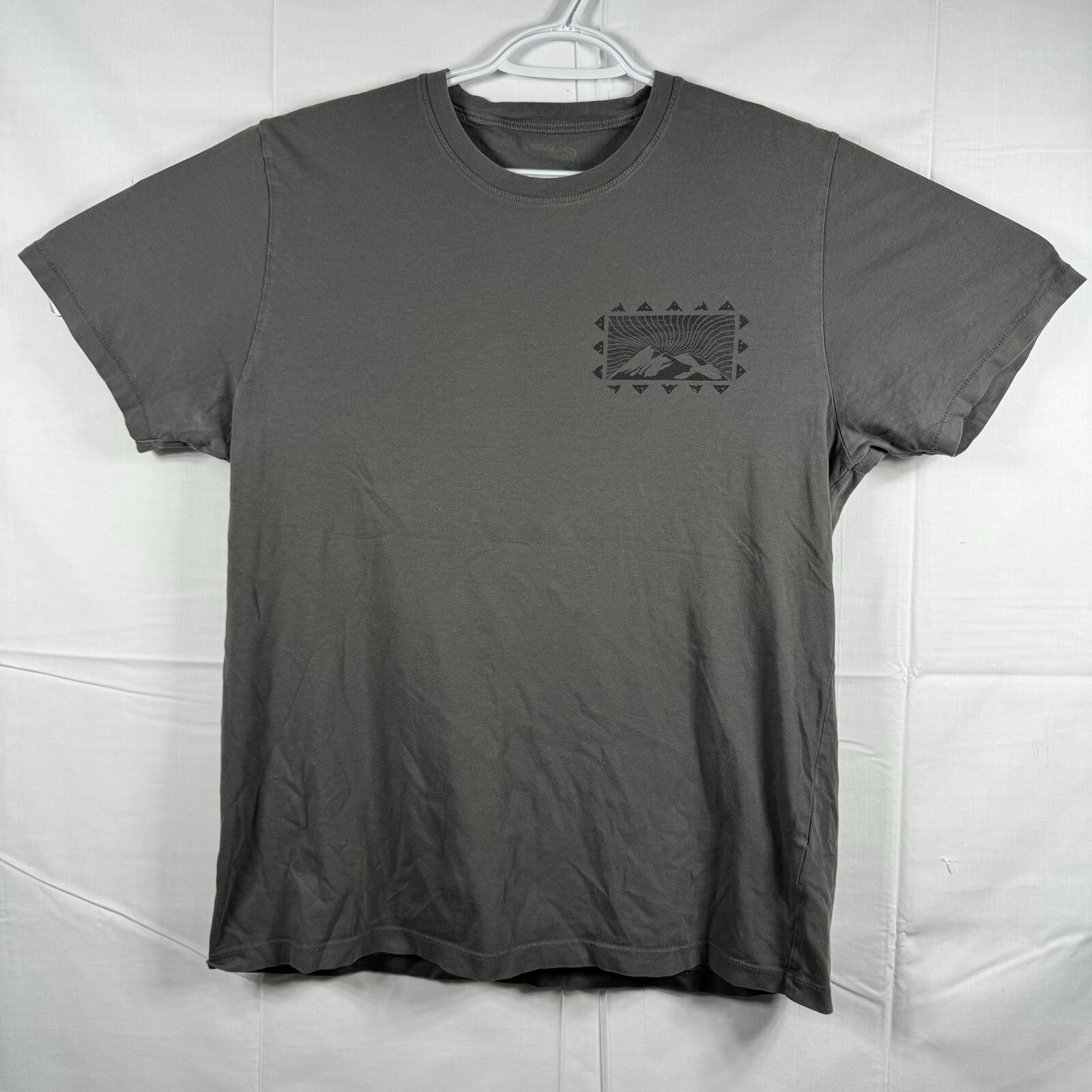 Crazy Shirts Vail Colorado men's size M logo graphic tshirt double