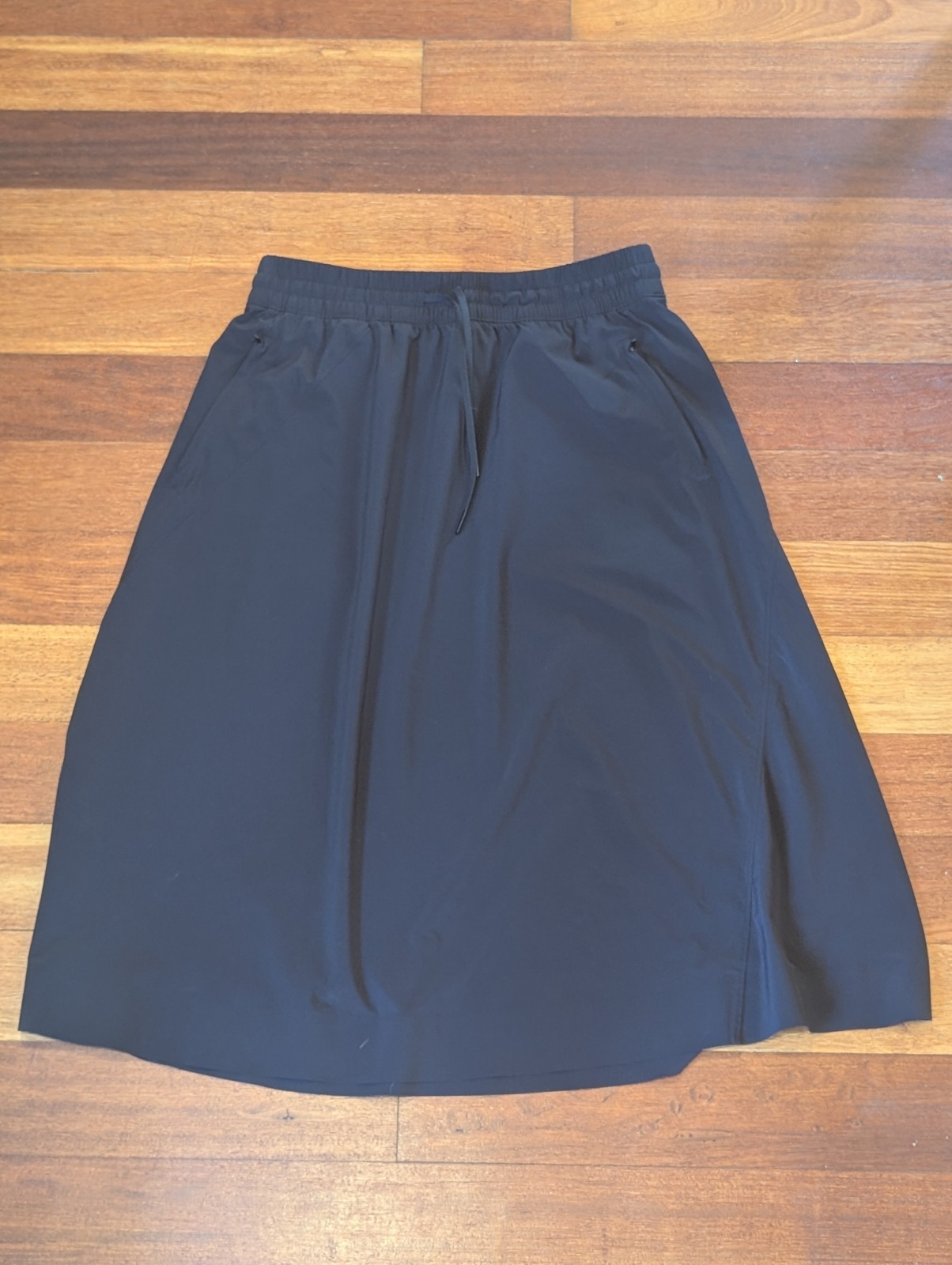 Athleta Midi Skirt Women's Size 12 Black Elastic Waist Drawstring-image