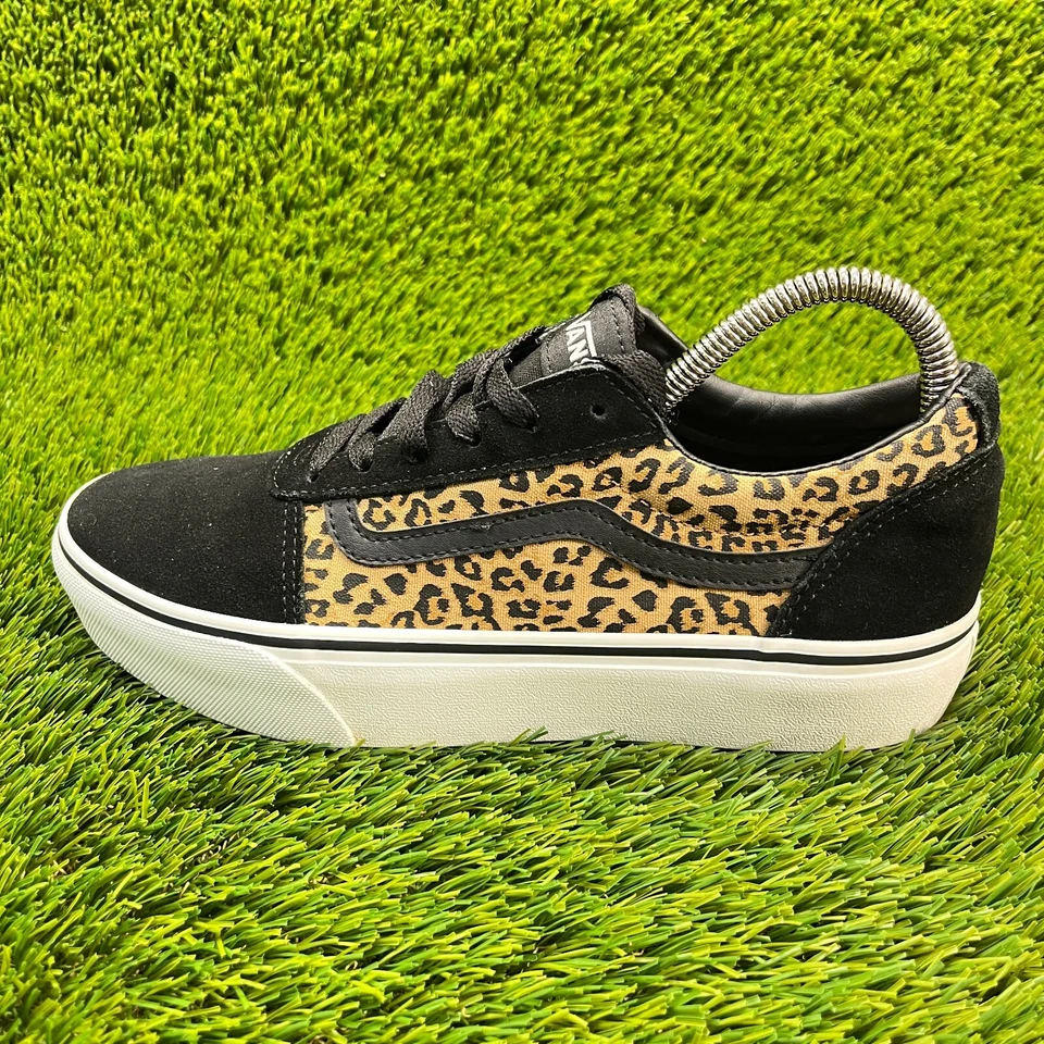 Tênis de skate Vans Old Skool estampa chita masculino tamanho 6Y preto casual - Imagem 3 de 4