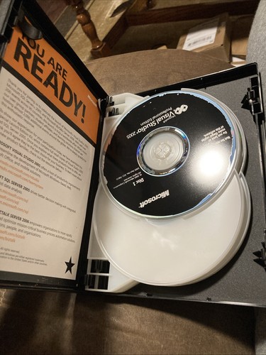 Microsoft Ready to Launch Visual Studio Standard 2005 SQL Server Standard 2005 - Bild 2 von 4