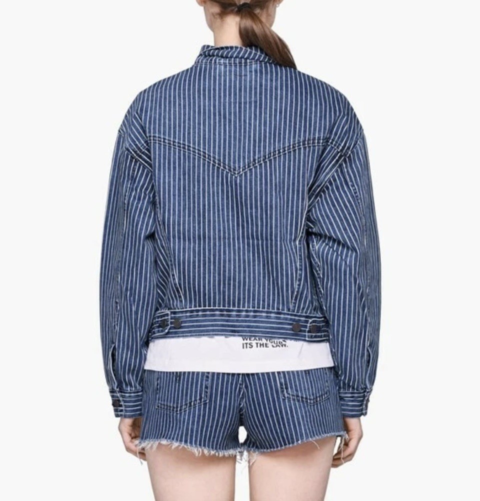 RARE LEVIs STRANGER THINGS Denim trucker Jacket Netflix Small women's blue BNWT image 5