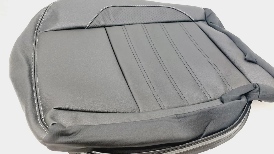 Cubierta de asiento trasero derecho Ford EcoSport 2018-2021 cuero negro GN1Z-5863804-MD Foto 2 de 4