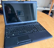 Toshiba Satellite C660D-1D3 Notebook - ohne Festplatte