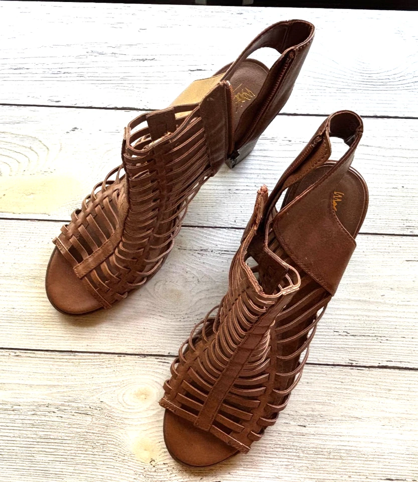 Mossimo с ремешками Booty - Summer ботинок стиль сандалии - высокий каблук сандалии - размер 11 - Изображение 3 из 4