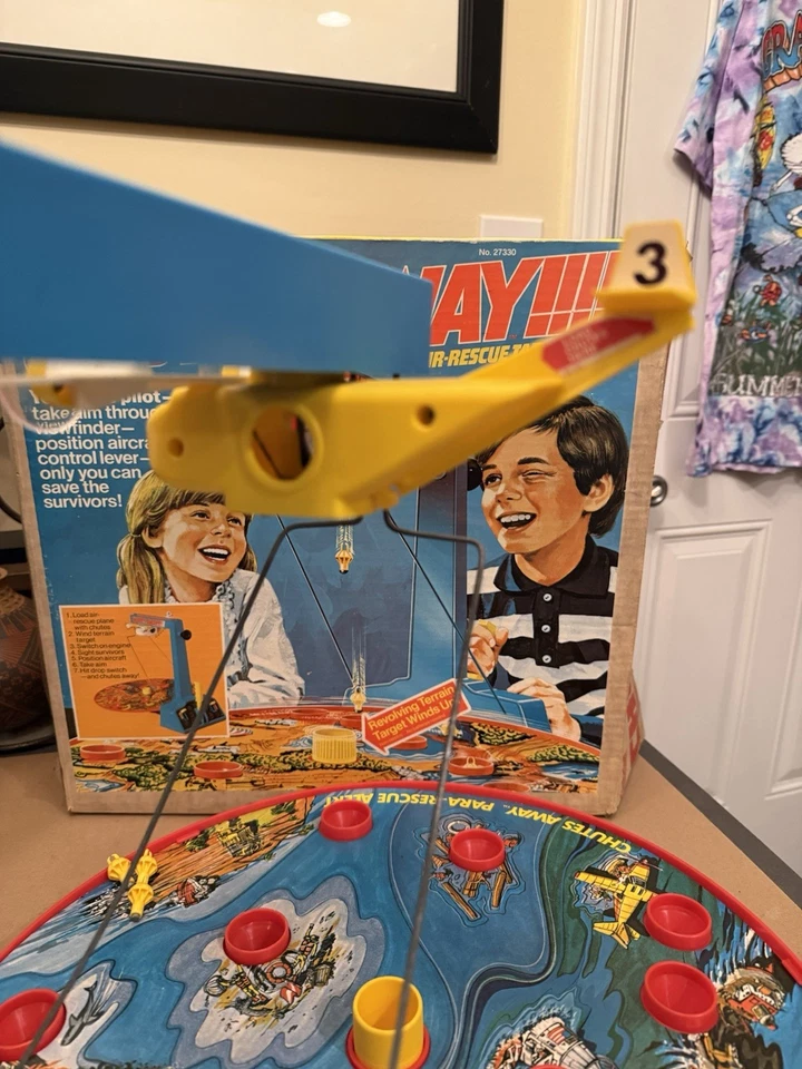 Vintage Gabriel Chutes Away Air-Rescue Target Game 1977 w/Box & Instructions - Image 4 of 4