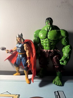 Old Marvel Select Figure Lot Hulk And Thor 2010