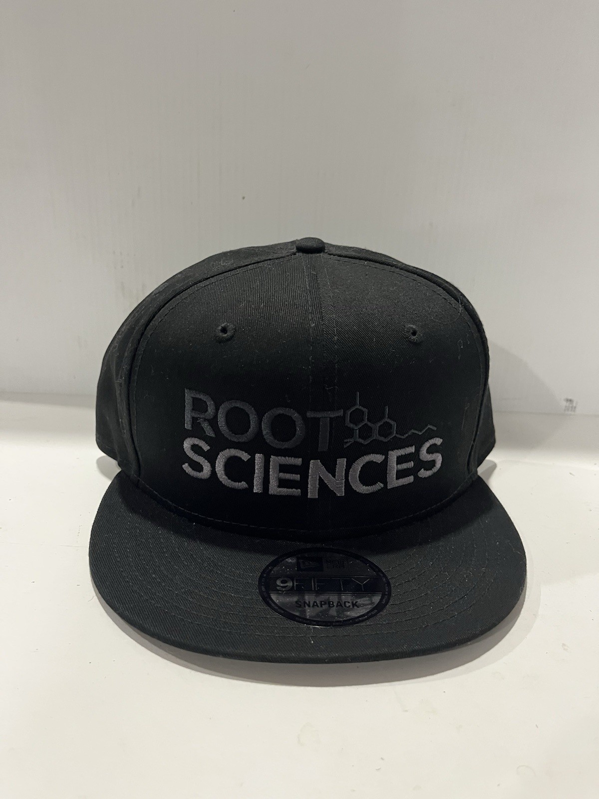Root Sciences Flat Bill Snapback Hat - image 1