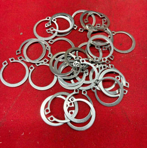 UNBRANDED EXTERNAL RETAINING RING INS DIA: 3/4" OUT DIA: 7/8" (LOT OF 32)