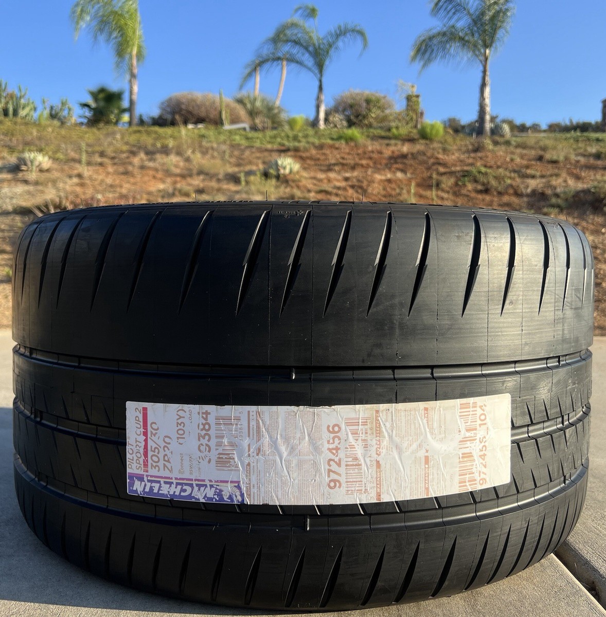 305/30ZR20 (103Y) Michelin Pilot Sport Cup 2 Tire 3053020 305/30ZR20 (103Y) Michelin Pilot Sport Cup 2 Tire 3053020