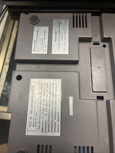 Nintendo Entertainment System NES Console - Gray (NES-001) Parts Only - Picture 3 of 6