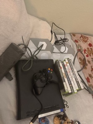Microsoft Xbox 360 Console with Controller, Games, Disney Infinity Base & Figur 