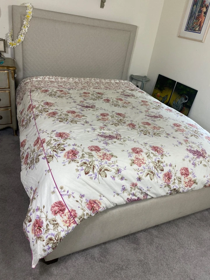 Vintage Queen Floral bedspread quilt 50s 60s French country roses pink white - Image 4 of 4