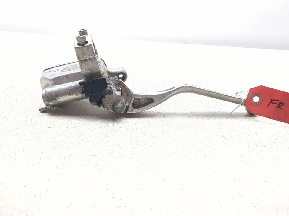 04-08 Cilindro maestro freno delantero derecho honda vtx1800r vtx 1800 Foto 4 de 4