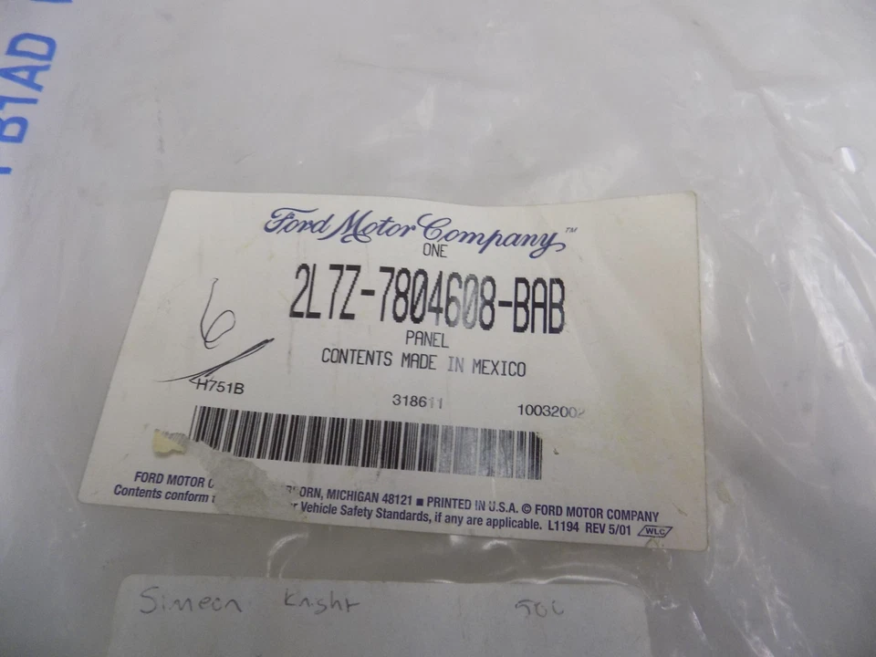 Nuevo OEM 2003 Lincoln Navigator Panel Lateral Derecho Moldura Cigarrillo Foto 3 de 3