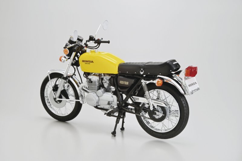 Aoshima 1/12 Scale Model Bike (28) Kit Honda CB400 Four I/II Aoshima 1/12 Scale Model Bike (28) Kit Honda CB400 Four I/II