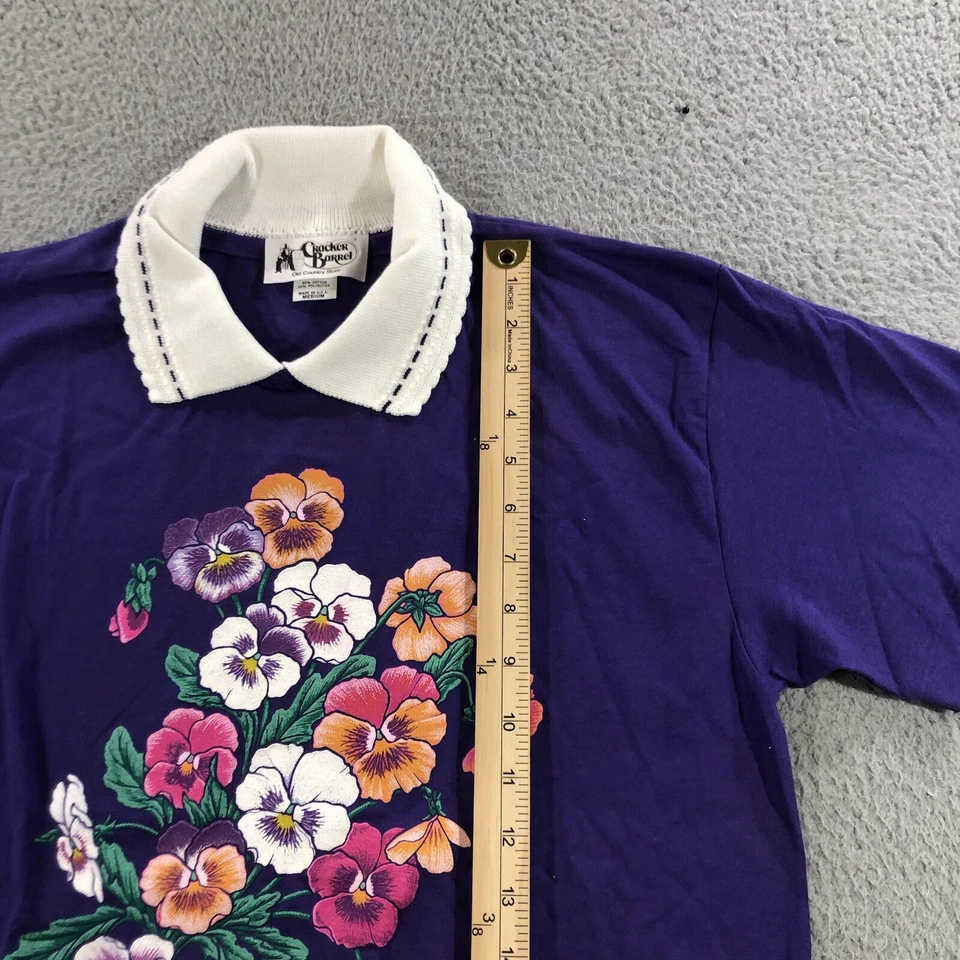 vtg Cracker Barrel T Shirt Women’s M Purple Lace Collar Pansies Flower Single - Image 4 of 4