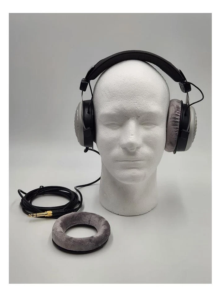 Beyerdynamic DT 990 Edition 250 Ohms Premium Open Dynamic Headphones - Image 2 of 4