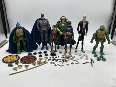 GameStop DC Nickelodeon Batman Vs Teenage Mutant Ninja Turtles TMNT 8pc Set