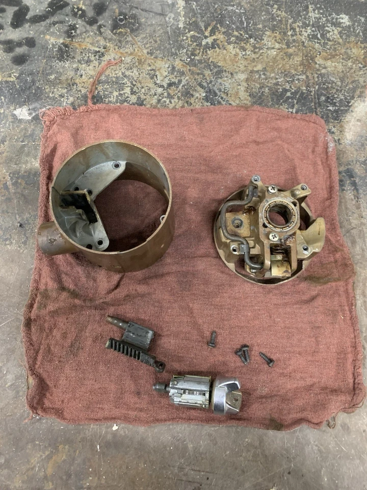 Ford Truck Bronco 1980-91 columna de dirección inclinable carcasa interior buje llave superior Foto 2 de 4