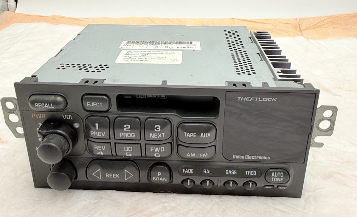 Radio Delco Electronics