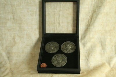 Dragon Age Inquisition Advisors 3 Coin Set Cullen Josephine Leliana display box