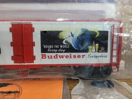MTH Electric Trains Budweiser 40' Steel Sided Reefer Car 20-94216 - Picture 5 of 19