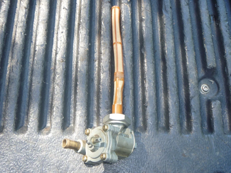 Оригинальный заводской кран клапана топливного бака Keihin - Изображение 2 из 2