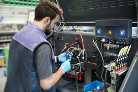 Fuel Injector Injector A6510704987 A6510700587 W204 W212 W207 200 220 CDI C-E