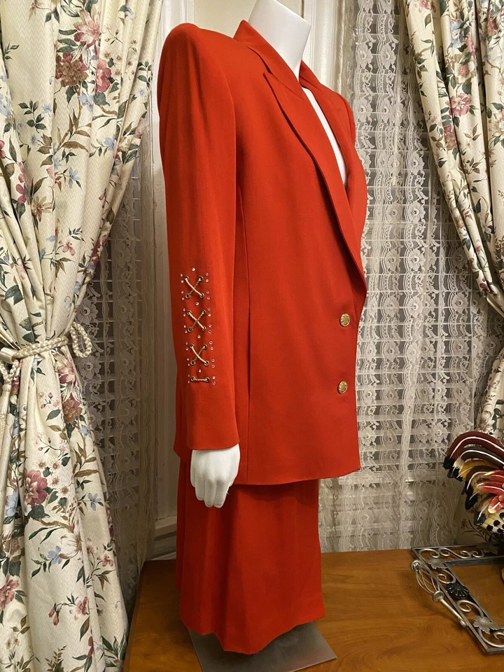 VTG CACHE CRISCIONE NY Red Skirt Suit Women SMALL PETITE Gold Buttons Rayon/Wool - Image 3 of 4