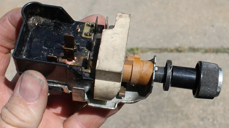 1978-1988 GM Chevrolet Headlight Switch ElCamino Monte Carlo - Image 2 of 4