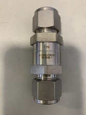 NEW 1/2" Swagelok SS-CHS8-1 Check Valve 1 PSI Opening 1/2" Tube Fitting Tubing