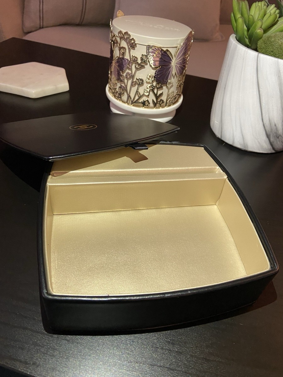 CHANEL SUBLIMAGE Leather Mirror Vanity Makeup Box NEW! 6.75”x 6.75