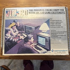 COMMODORE VIC-20 DIN STYLE BOXED COMPUTER HEA...