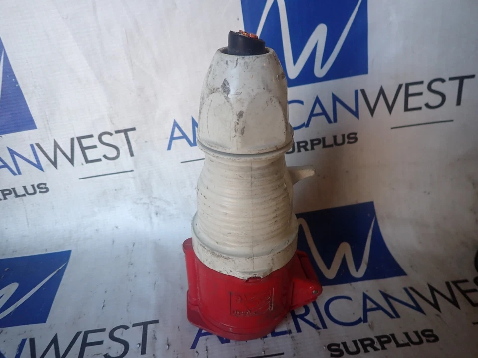 1 Used Walther Type 330 Receptacle 400v 32 amp  - Image 2 of 4