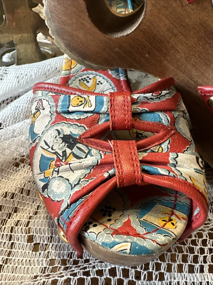 Raro Miss L Fire Flora Años 40 Pirata Calavera Punta abierta Tacón Bailarín Talla 7.5 8 Madera Foto 2 de 4