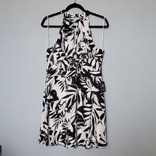 Express NWT Feminine Romantic Tropical Halter Neck Dress 14