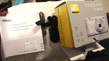 1 Nikon Coolpix S3600 Digital Camera box ,man...