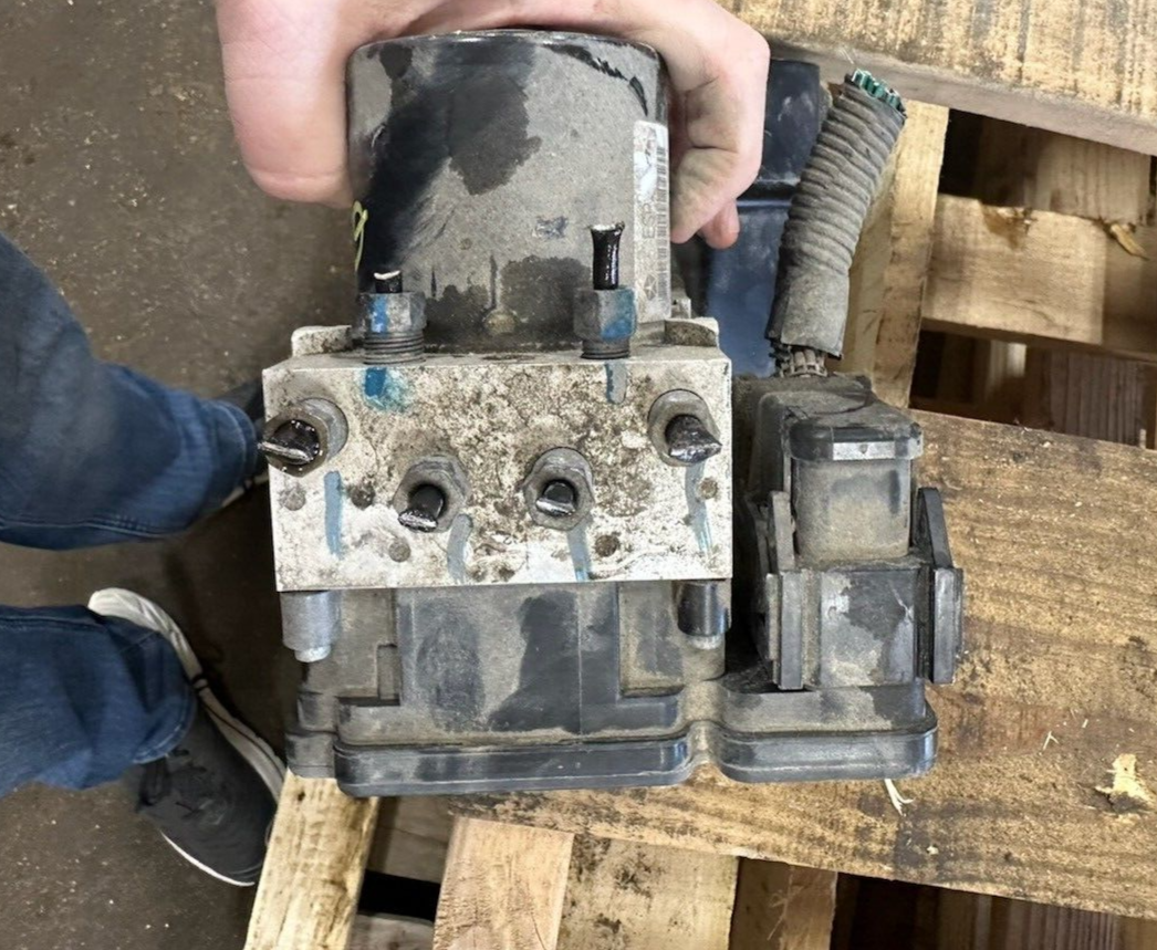 2017-2020 Dodge Ram 1500 ABS Anti-lock Brake Pump Module Assembly 2017-2020 Dodge Ram 1500 ABS Anti-lock Brake Pump Module Assembly