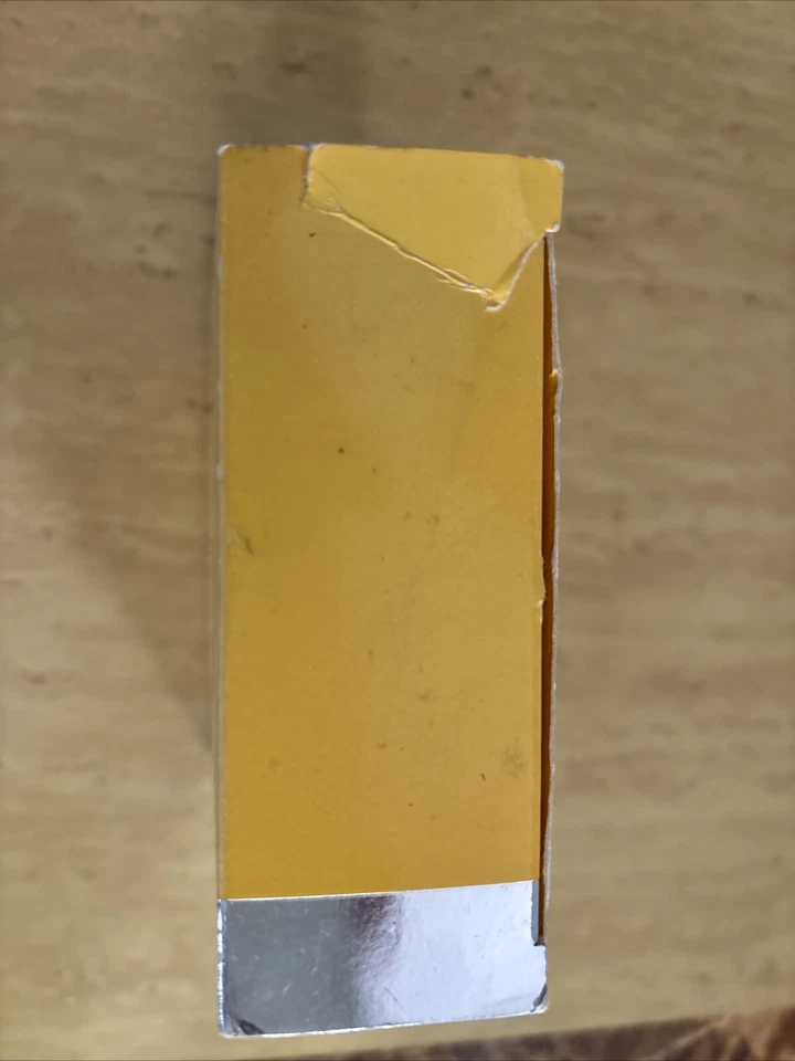 复古 - Aura For Women by Jacomo 2.4 / 2.5 盎司 / 75 毫升淡香水喷雾 - 盒装上衣 Dmg'd — 第 3/4 张图片