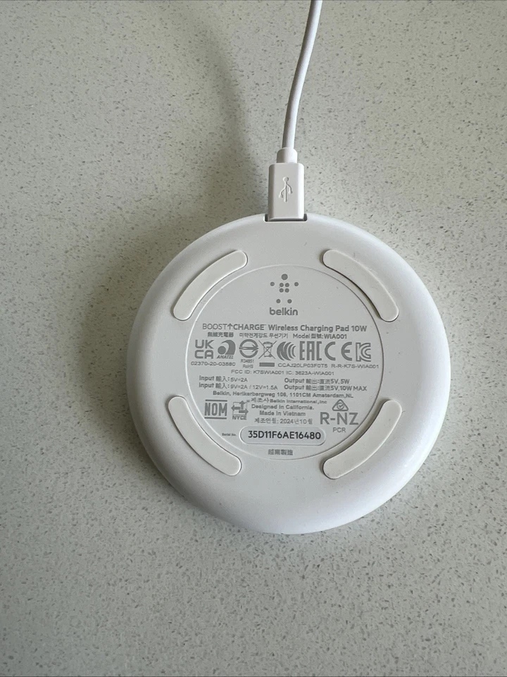 ALMOHADILLA DE CARGA INALÁMBRICA BELKIN BOOST CARGA 10W Foto 3 de 3