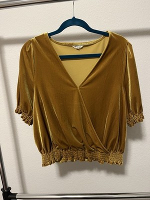 Made well Yellow/Gold Velvet Top EUC Size L