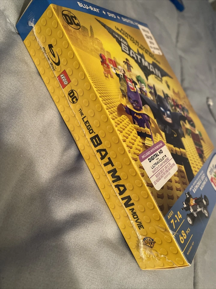 The Lego Batman Movie Blu Ray DVD Batmobile Building Set Toys Rus, New , Sealed - Image 3 of 4