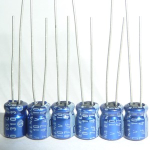 Конденсатор 3300 10v
