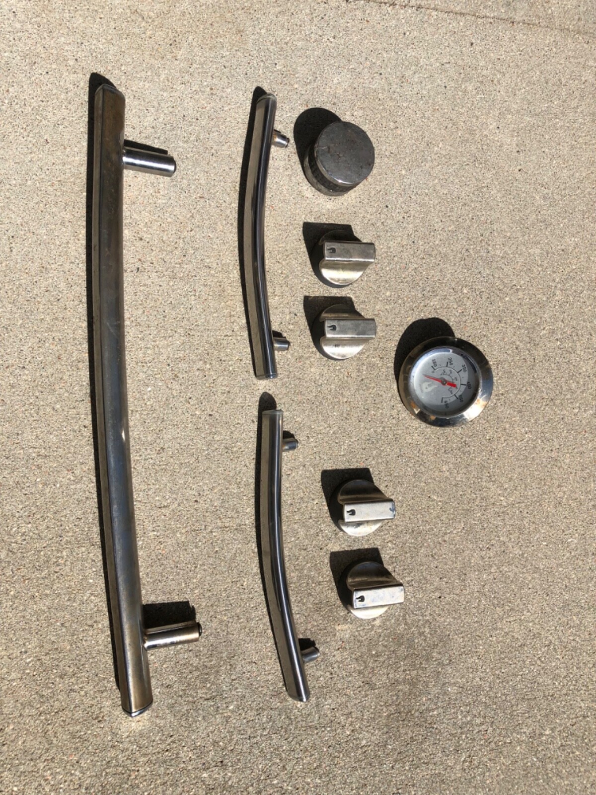 CharBroil Gas Barbecue Grill 5 Knobs, 3 Handles and a Thermometer eBay