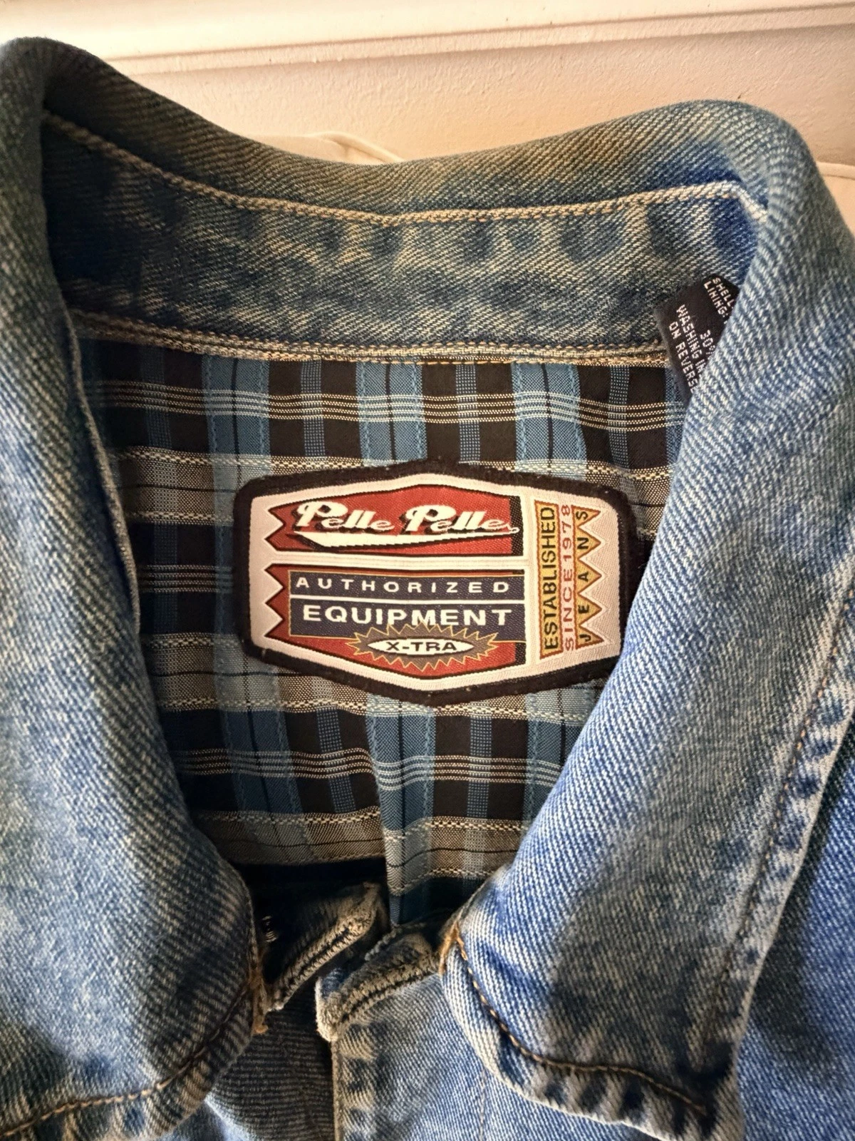 Pelle Pelle Denim Jacket - product detail image 4