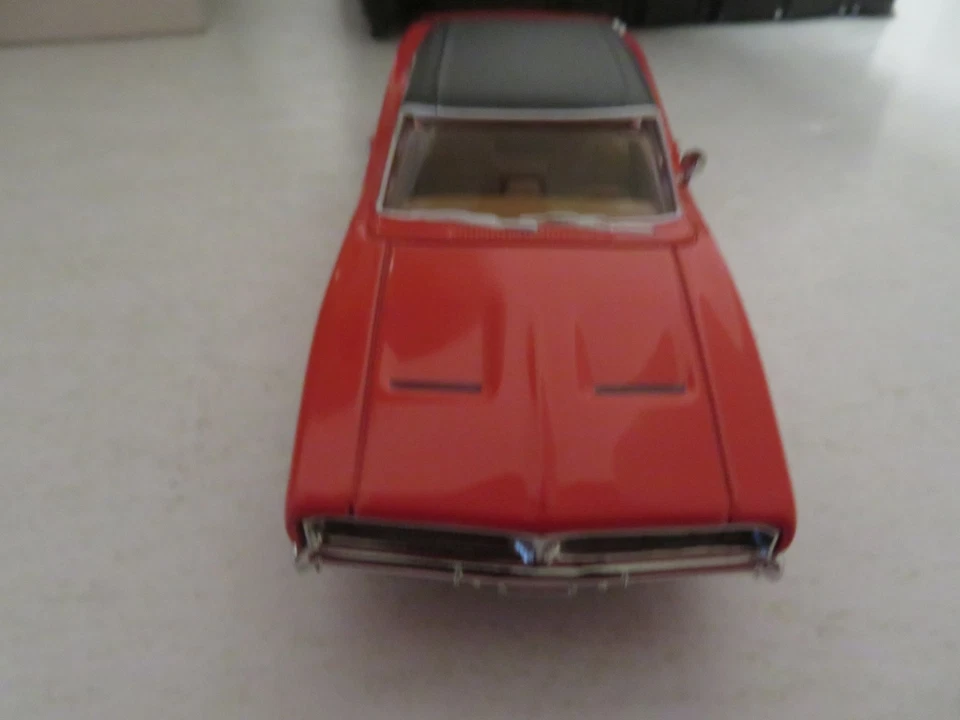 Matchbox Collectibles YMC10-M 1969 Dodge Charger R/T Red 1:43 Scale 1995 MIB - Image 4 of 4